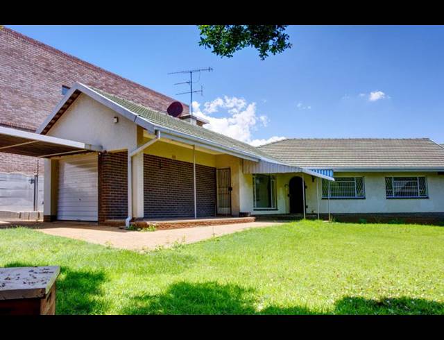 4 BEDROOM PROPERTY TO RENT IN MONTGOMERY PARK